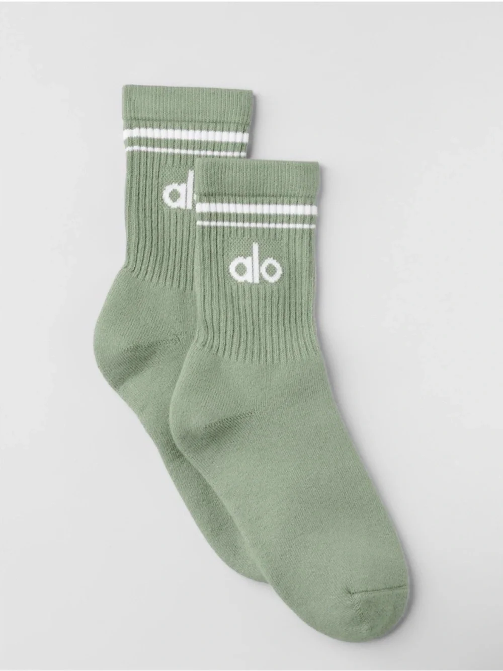 Alo Limited Edition in Limestone/ White Unisex Size M Throwback Crew Socks NWT